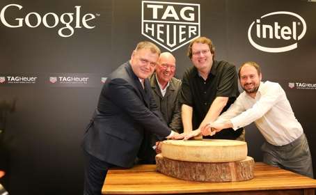 Tag Heuer, Google και Intel ανακοινώνουν τη συνεργασία για το λανσάρισμα ενός Ελβετικού smartwatch βασισμένο σε τεχνολογία Intel και Android Wear.