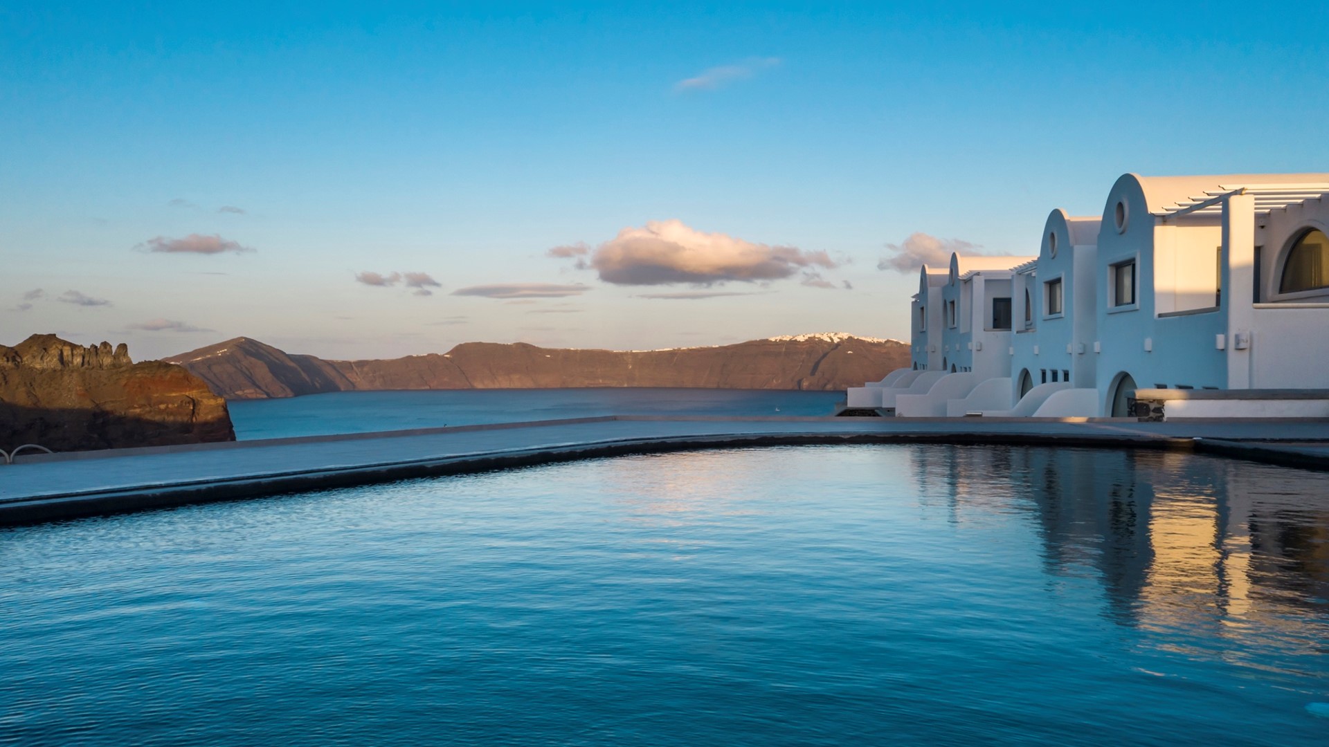 Τα Aria Hotels μεταμορφώνουν τη Θηρασιά με το The Duchess