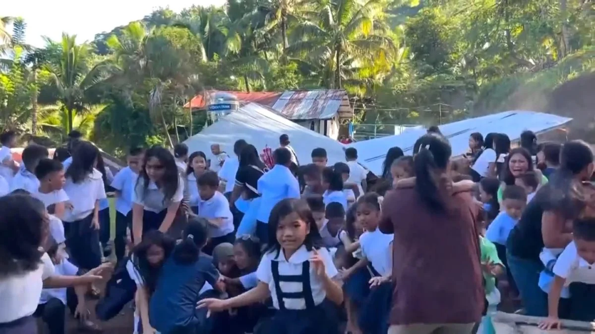 philippines-eartquake-AP-1200x675