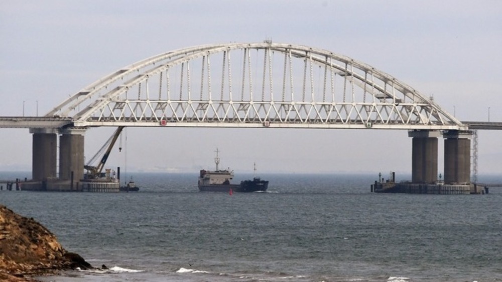 w17-82434w29183309bridgeoverKerchStrait