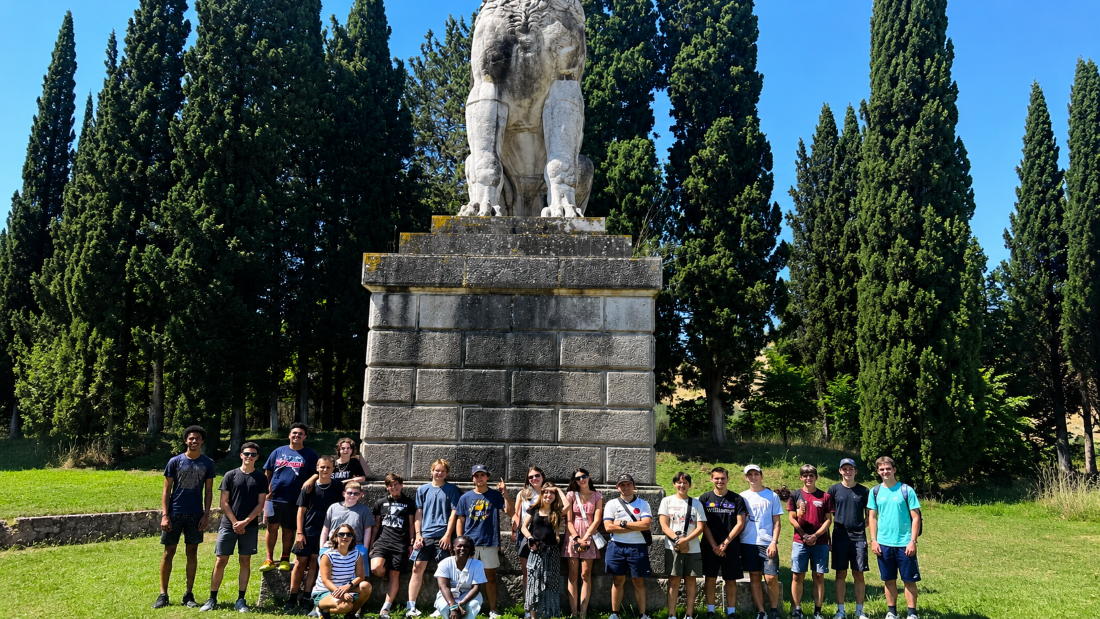 Μαθητές+από+τις+ΗΠΑ+γνωρίζουν+τον+Ελληνικό+Πολιτισμό+(1)